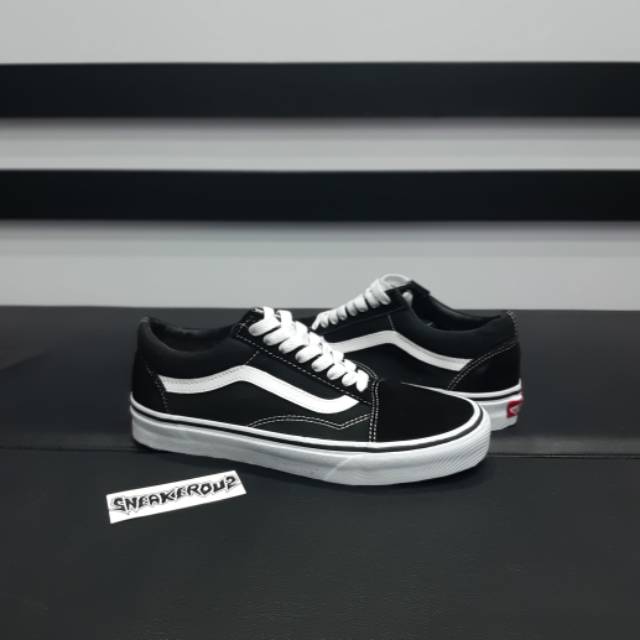 vans old skool black harga