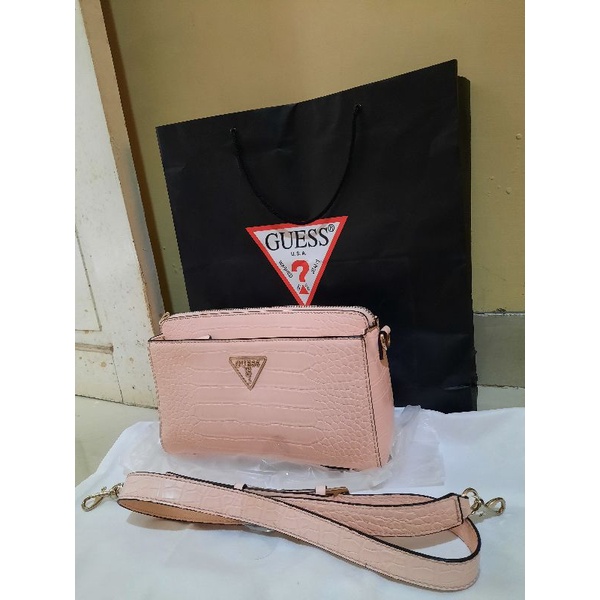 Preloved Tas Guess Sling Bag Baby Pink