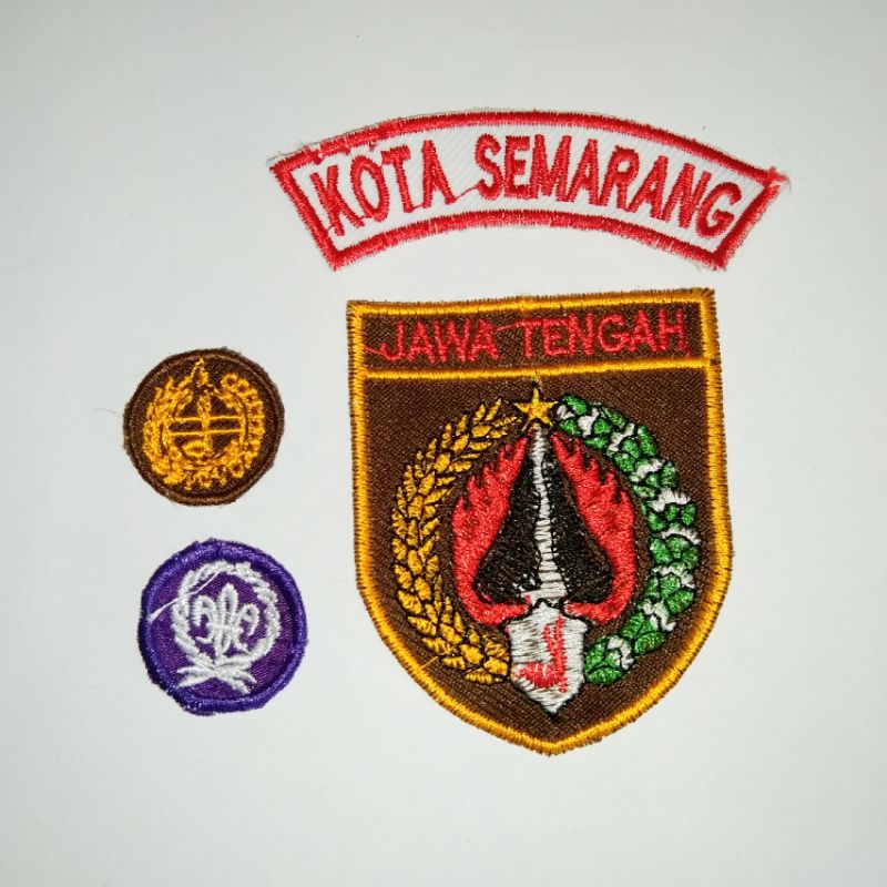 

1 set badge pramuka lengkap tanda keterangan kota semarang putri - atribut bet bed logo emblem bordir sekolah anak