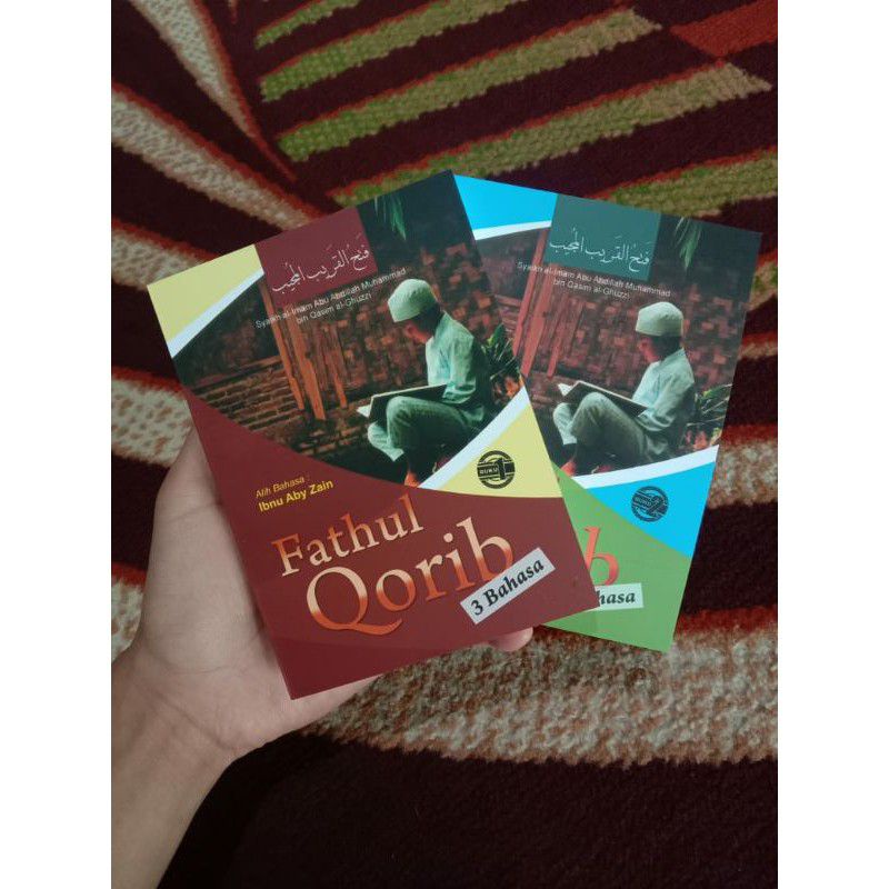 

Terjemah Fathul Qorib Al-Mujib 3 Bahasa Saku