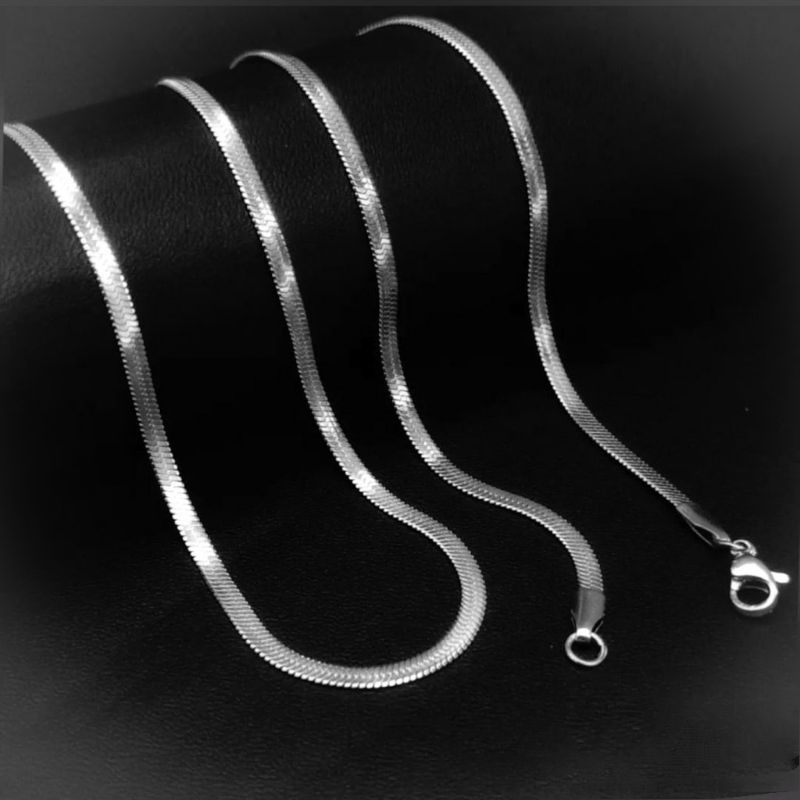 AZ195 Kalung Titanium Rantai Pipih Pria Dan Wanita Acecoris Fashion Pengganti Emas Anti Karat Tidak Luntur