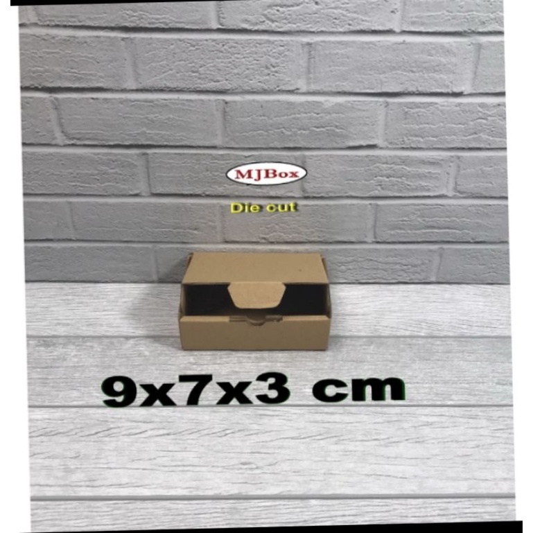 

kardus karton box 9,,x 7,,x,,3 box model die cut