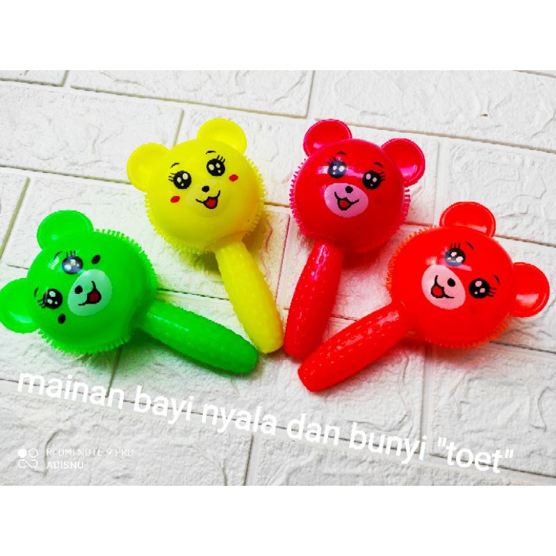 Rattle Mainan Bayi dan Anak Karet Rubber Hand Stick Bunyi &quot;TOET&quot; Nyala Lampu