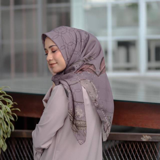 Scarf by Puru Kambera X Hijabenka