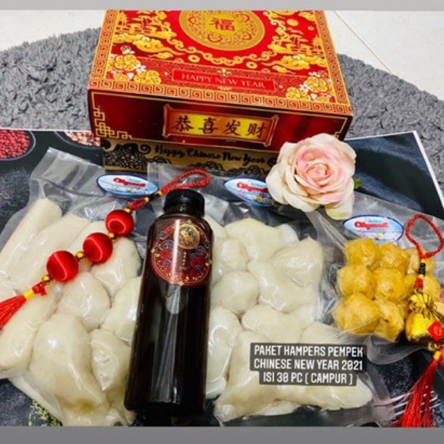 

Pempek Palembang hampers Chinese New Year 2021 (pempek)CNY Best Seller