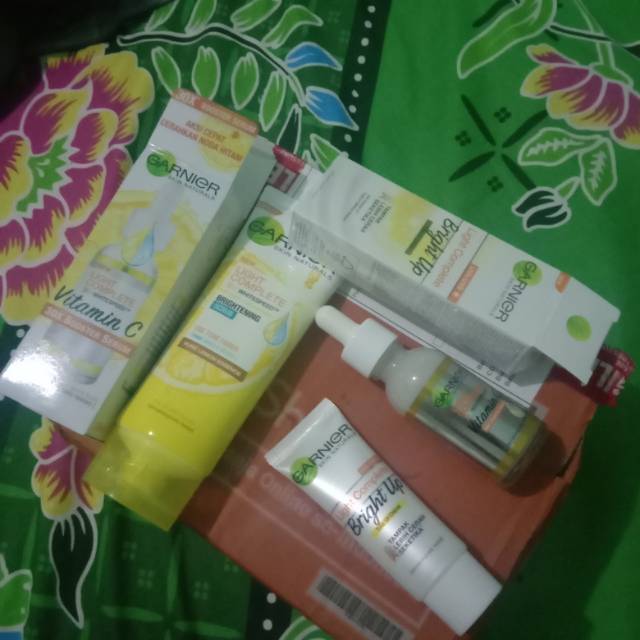 Garnier Light Complete