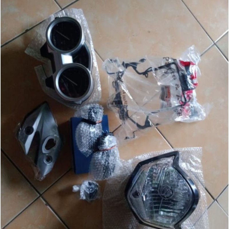 Paket Komplit Vixion Old Lampu Depan Breket Lampu Kupingan Lampu Sepasang Spedometer Plus Sen 2 Pic