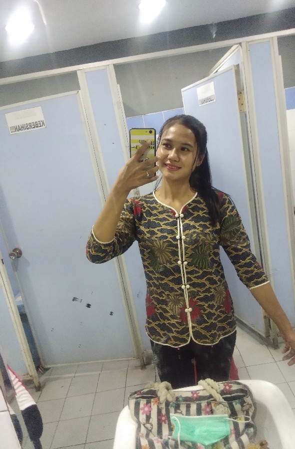 V Rumbay-wedelan Series/batik Wanita