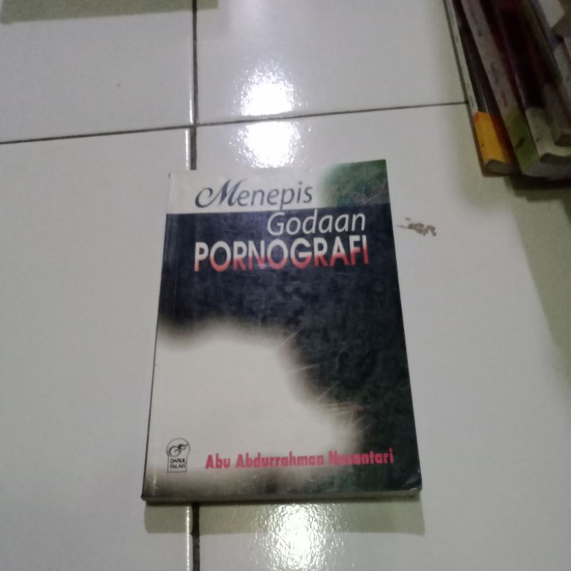 menepis Godsa  PORNOGRAFI