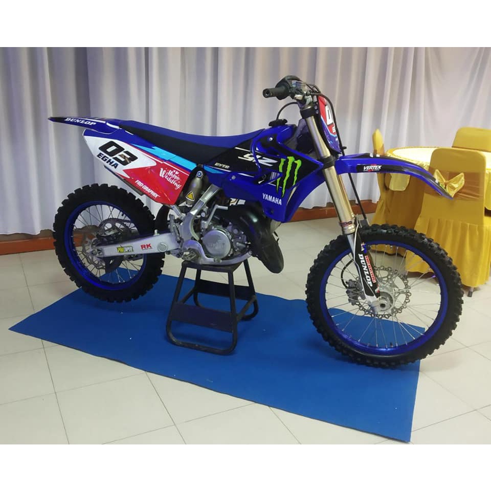 

decal yz 250 bahan tebal laminasi super glosy 3m