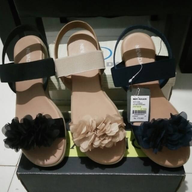 Sepatu sandal wedges cewek merk nevada