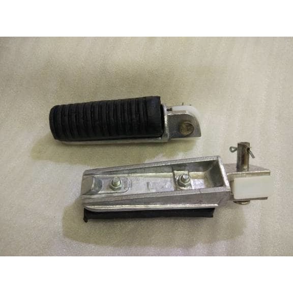 FOOTSTEP DEPAN VIXION