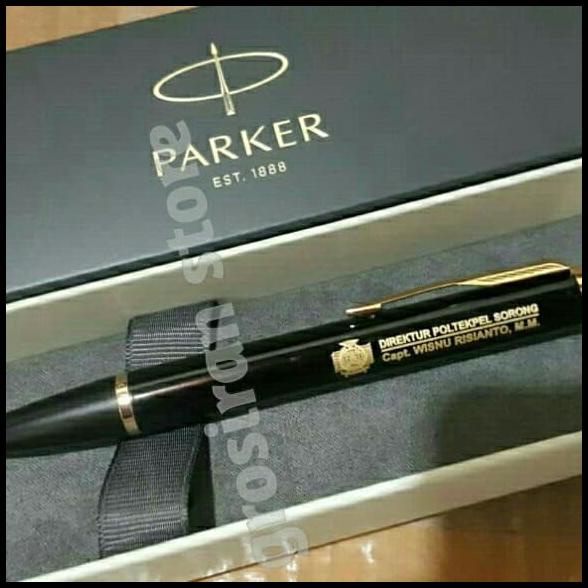 

Force | Pulpen Parker Original Direktur Custom Logo Ukir Grafir Nama Kado