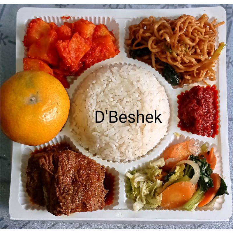 NASI BOX RENDANG,SEMUR AYAM BAKAR DAN GORENG