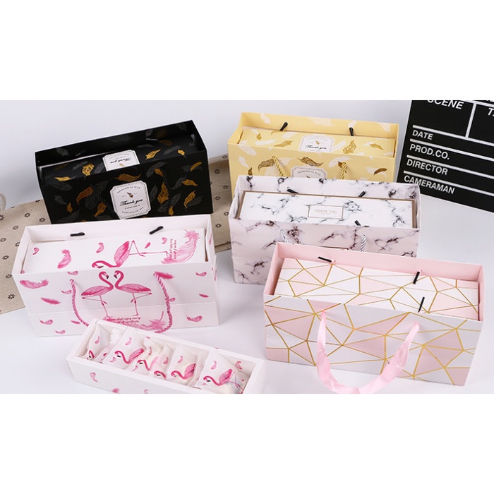 

SALE paper bag tebal motif vintage gold elegan / kantong bingkisan - Random