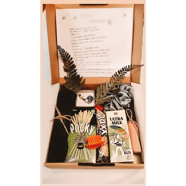 

Hampers jilbab mix Snack special Gift