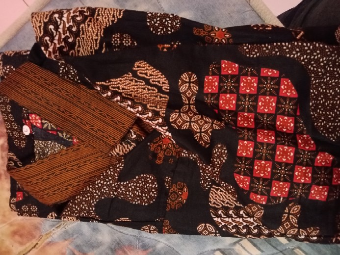 Kemeja Batik Pria Motif Sekar Jagad