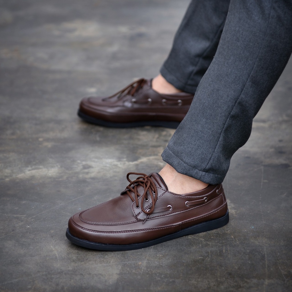 SEPATU FORMAL PRIA CASUAL PERKANTORAN BLACK BROWN KULIT PU ASLI ORIGINAL COUNTRY BOOTS GAYA KEKINIAN MURAH - SepatuFormal Pantofel pria Resmi Formal Hitam Coklat Kasual Kantor Kuliah Pesta Kondangan Gereja Kerja PNS Guru JY7001