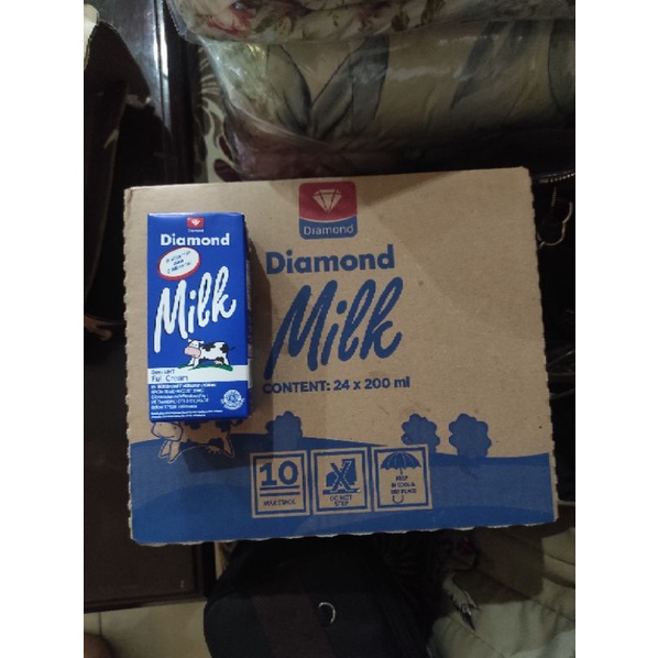

susu UHT diamond 200 ml full cream