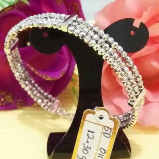 Gelang biji lada