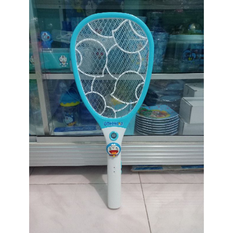 raket nyamuk doraemon