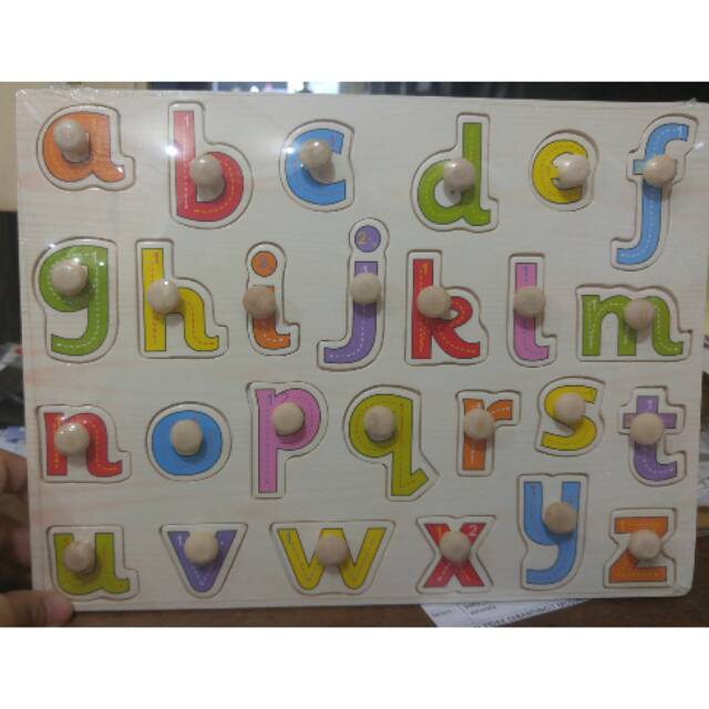 Puzzle Knob Kayu Huruf Kecil