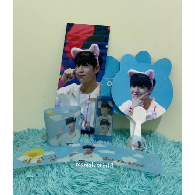 

Eunsang cat Fan Kit