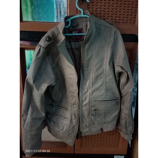 Preloved jaket kulit Ako