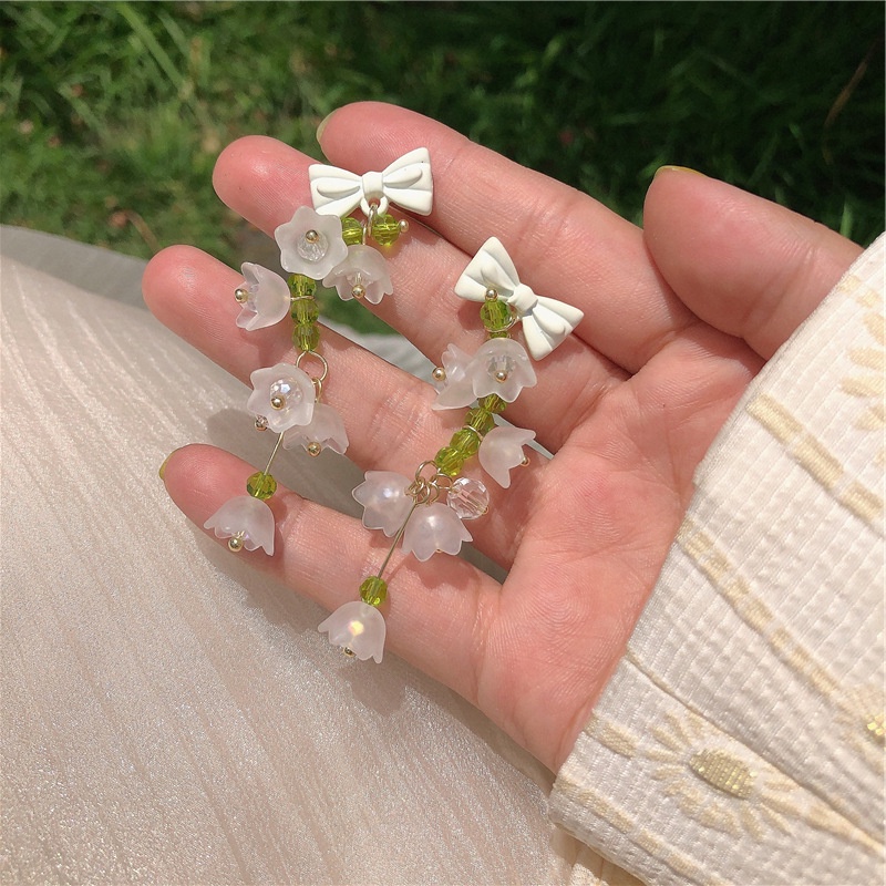 Anting Tusuk Gantung Desain Bunga Lily Hijau Gaya Korea Untuk Wanita