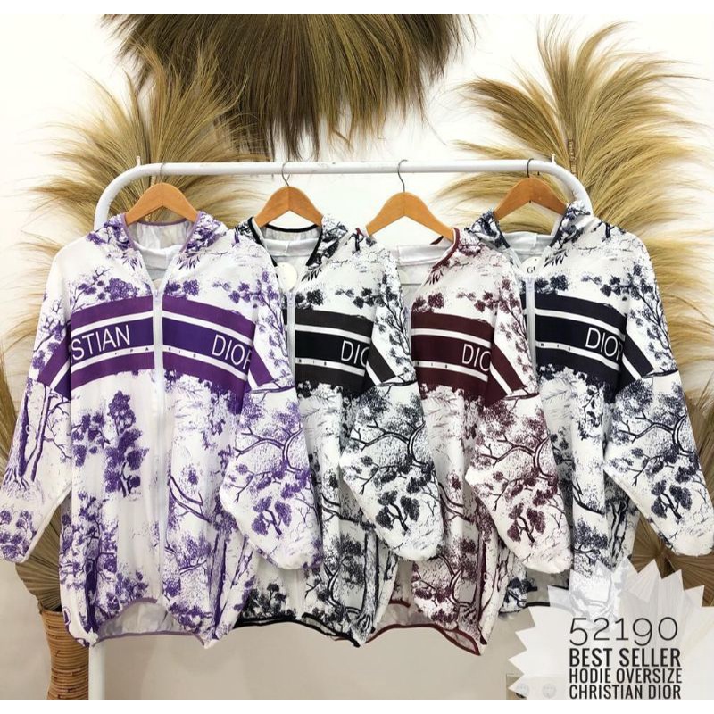 Sweater Christian Dior / Sweater Wanita Jumbo / Kaos Wanita Jumbo / Atasan Wanita Jumbo / Kaos Wanit