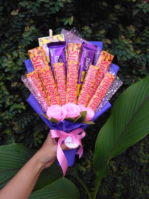 

Buket Coklat Mix Cadbury Silvequeen Bunga Flanel