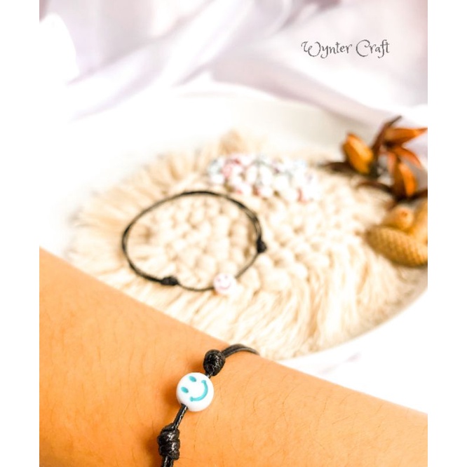 WA133 Gelang Tali Smiley Unisex by Wynter Craft