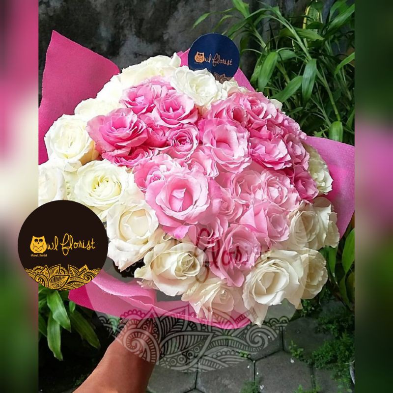 Buket Bunga  Jumbo 100  Mawar Potong Segar Hand Bouquet 