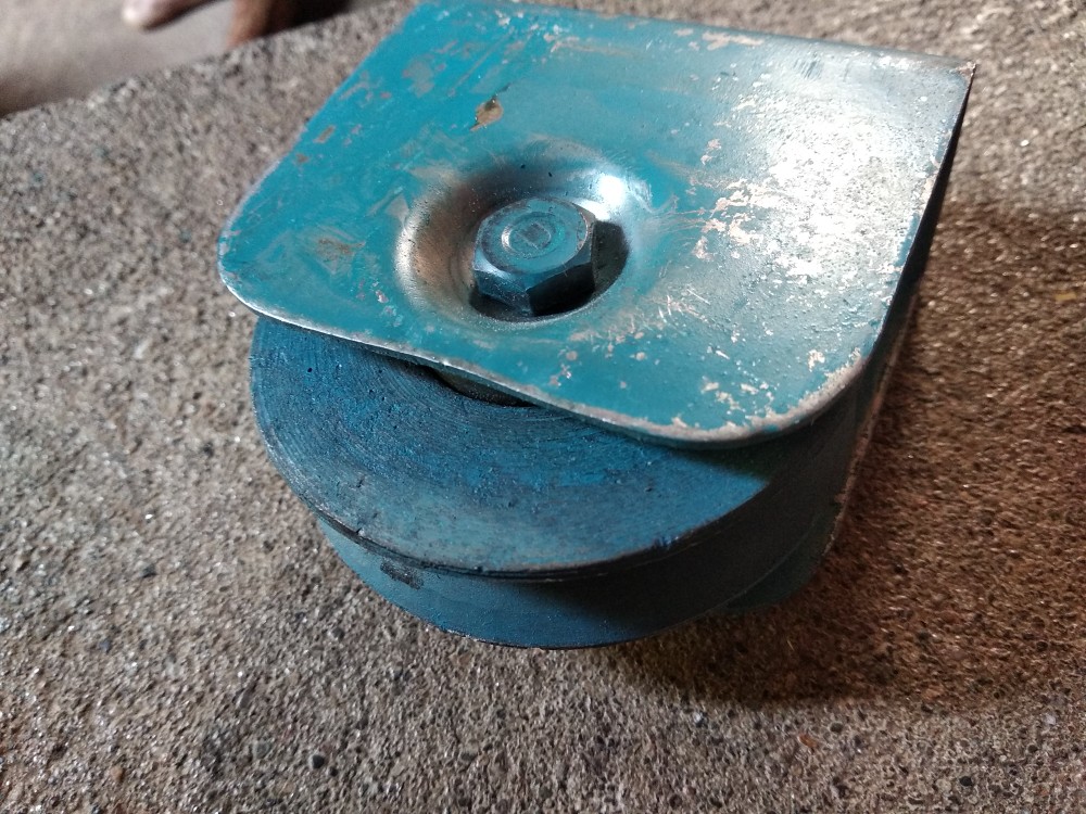 Roda Besi Biasa Cor 8cm Siku (v)
