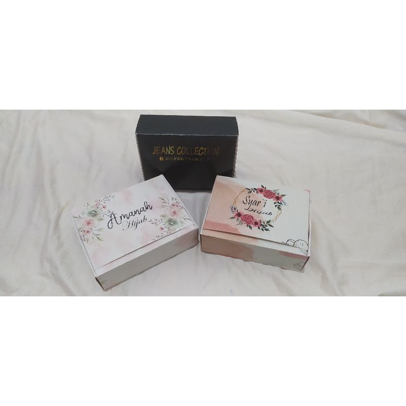 

mini BOX HAMPERS ukuran 13x16x5 full logo brand banyak motif
