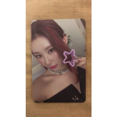 PC ITZY Chaeryeong LOCO