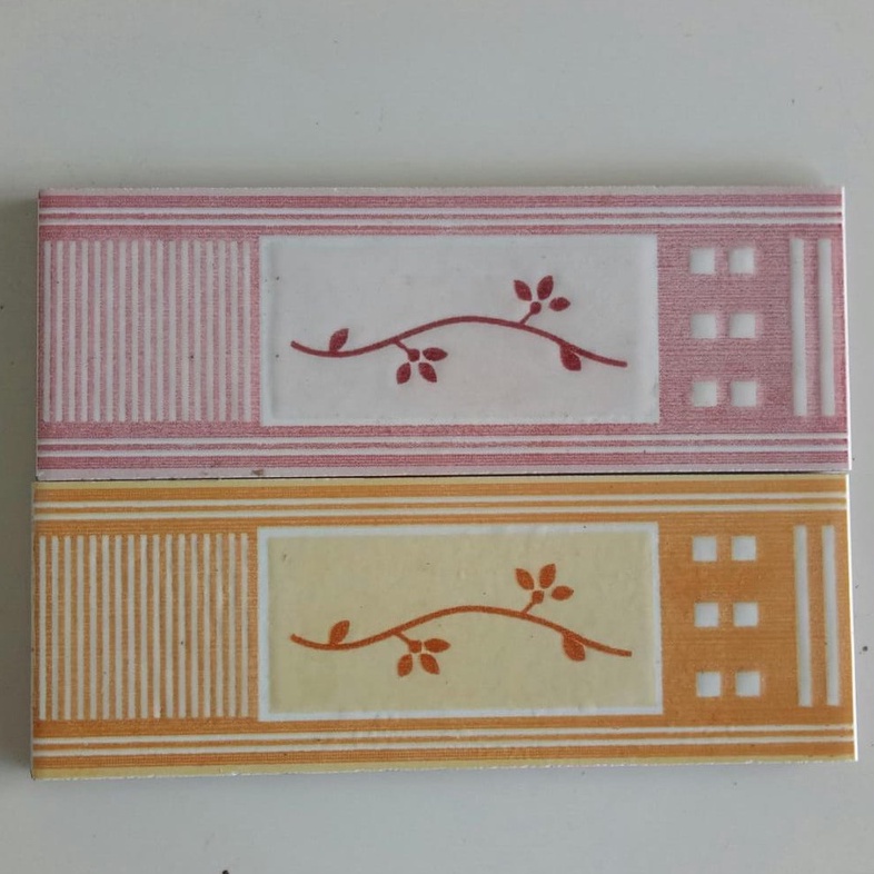 List Keramik 20cm Motif Garis Kotak / Lis / Listello