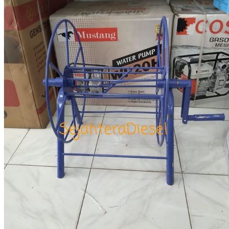 Gulungan selang air kapasitas 100meter//Gulungan selang  air taman kebun