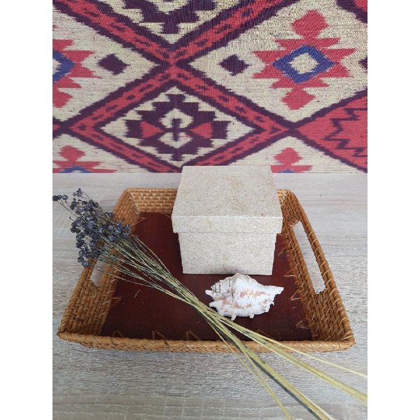 

Kotak Kado/Tempat penyimpanan kertas daur ulang Hamdmade