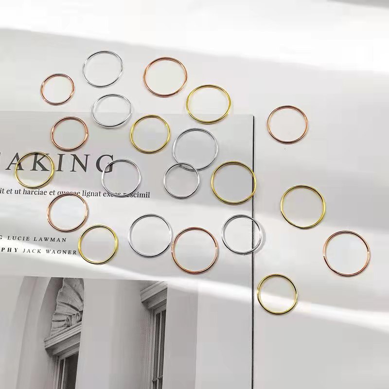 5 Pcs Cincin Titanium Steel Polos Tipis Elegan Untuk Wanita - Cincin Pertunangan / Pernikahan Bahan Titanium Steel