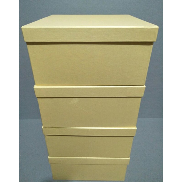 

box kado gold
