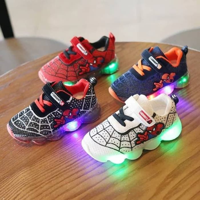 HappyOliver HERO WEB Sepatu Sneakers Anak Gambar Super Hero Dengan Lampu LED 2-8 Tahun