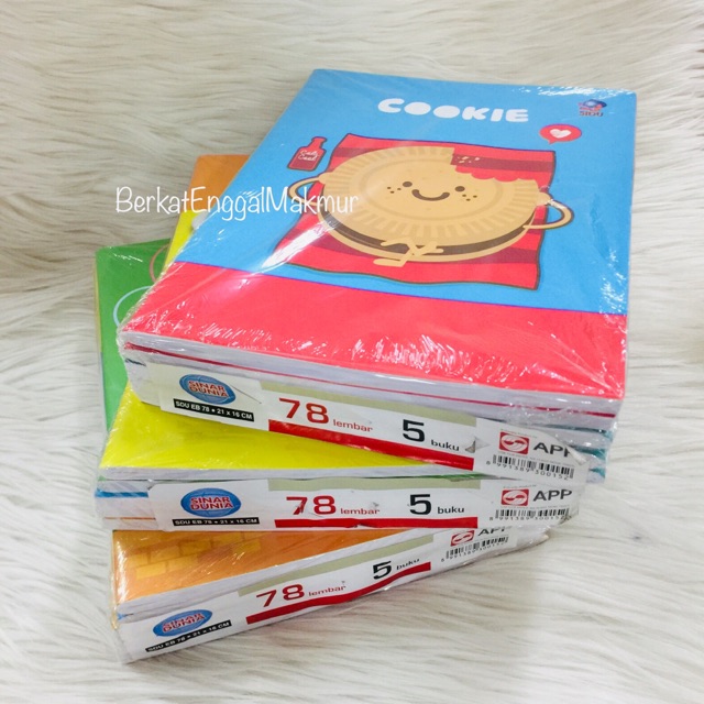 

TERMURAH Buku Tulis Sidu Sinar Dunia 78 / Per Pack Isi 5 Buku