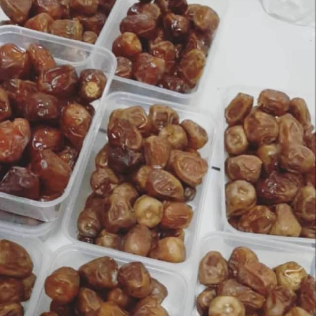 

Kurma sukari premium