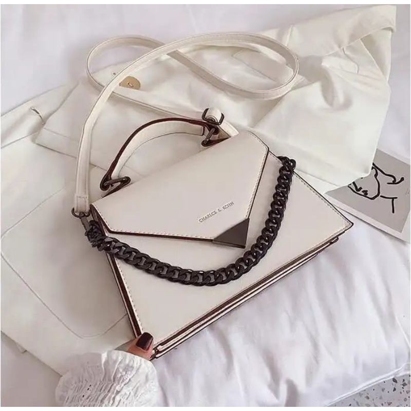 G4688 Tas selempang wanita  TAS IMPORT uk 25x17  0.6kg Ada tali panjang dan pendek / Tali Rantai.