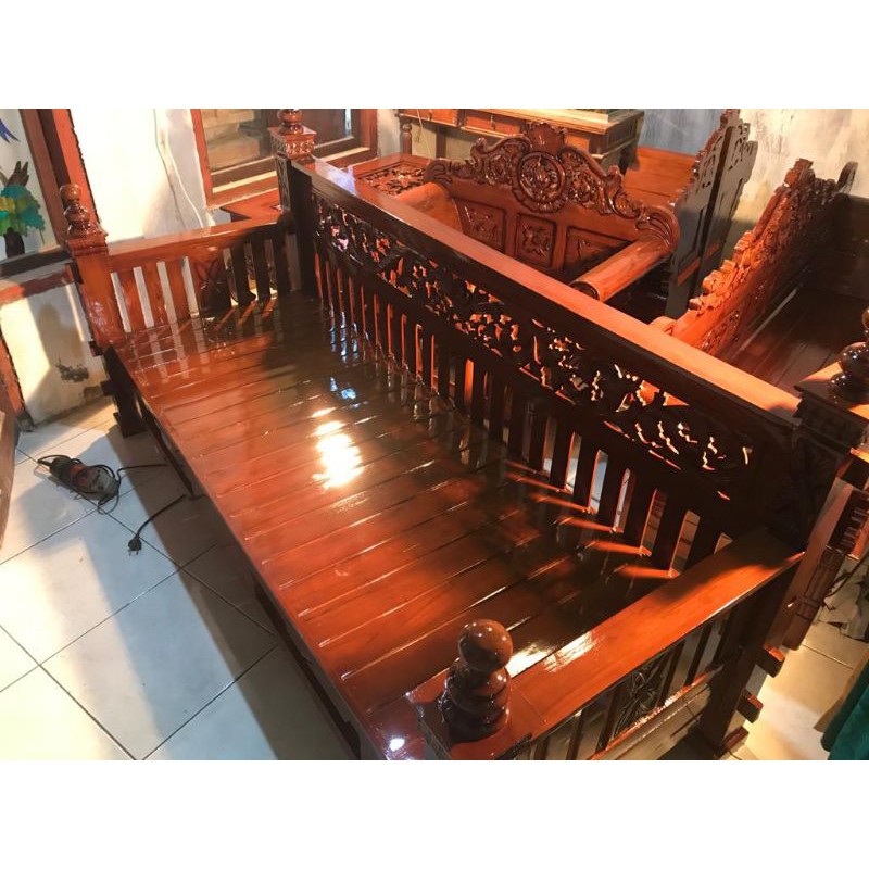 bale bale ukiran jati jepara/kursi santai jepara / ukir jepara /kursi classic ukir.