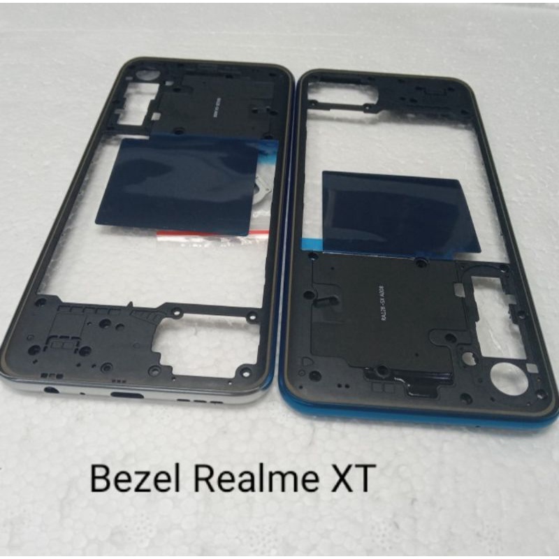 Bezzel tutup mesin Realme xt