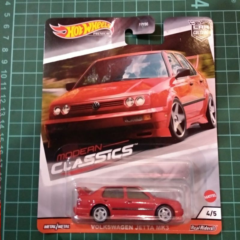 

HotwheelsModernClassicsVolkswagenJettaMK3