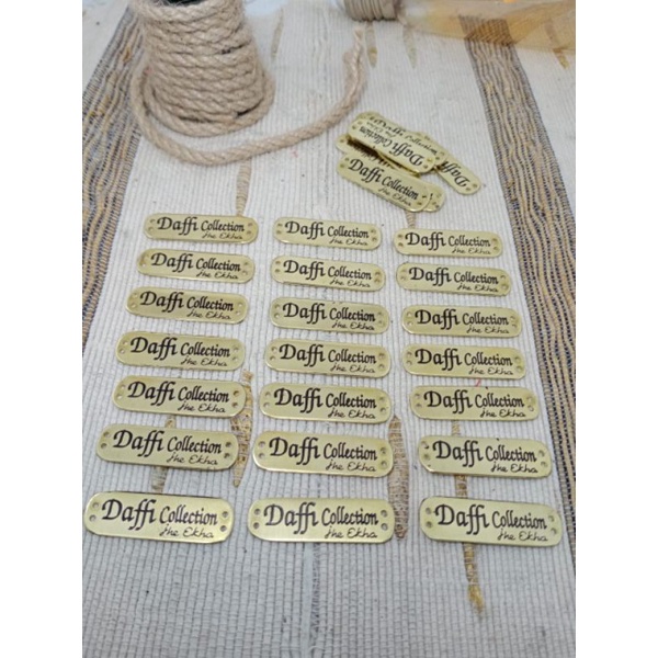 label hijab plat logam, merk baju costum .