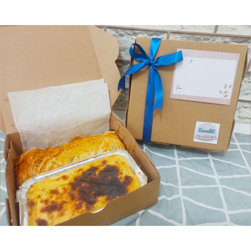 

Hampers Isoman/Birthday paket Spaghetti panggang & Picnic Roll pastry
